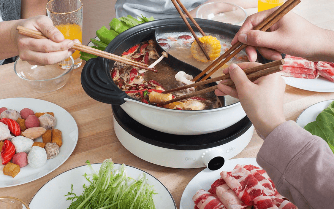 火锅烧烤食材的“即时性”需求正在催生新巨头PG电子麻将胡了试玩网购替代不了的生意